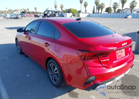 2024 Kia Forte Lxs z USA, uszkodzony, nr VIN 3KPF24ADXRE805599